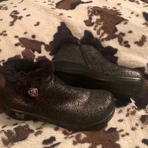 Alegria booties size 40